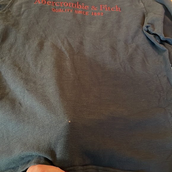 Abercrombie & Fitch Men’s heavy weight long sleeve tee. - Picture 4 of 5